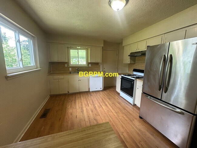Foto del edificio - 7017 Gibson Rd