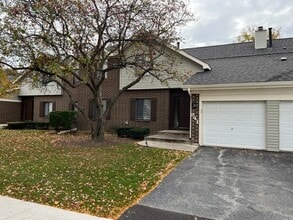 Building Photo - 841 Cross Creek Ct