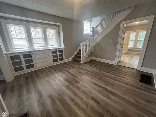 Building Photo - 3948 Boulevard Pl