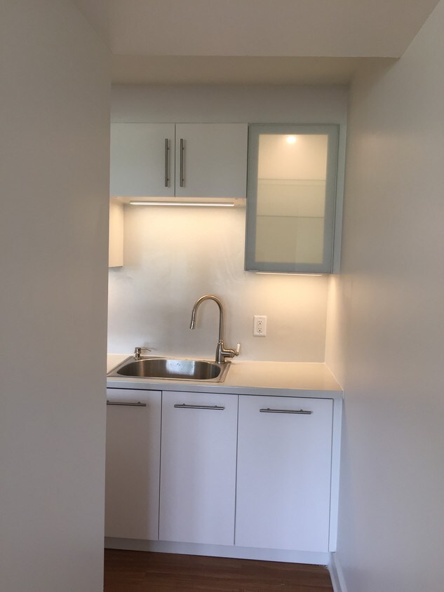 Foto principal - 2221 Marquette Rd