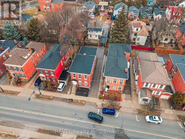 Photo du bâtiment - 166 James St