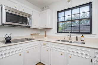 Building Photo - 3432 Warrenton Rd