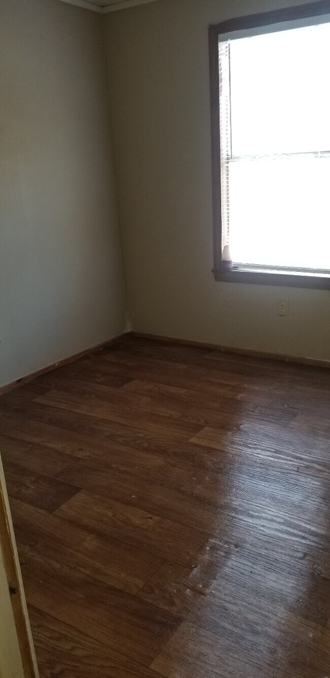 Building Photo - Single wide trailer in Laurens