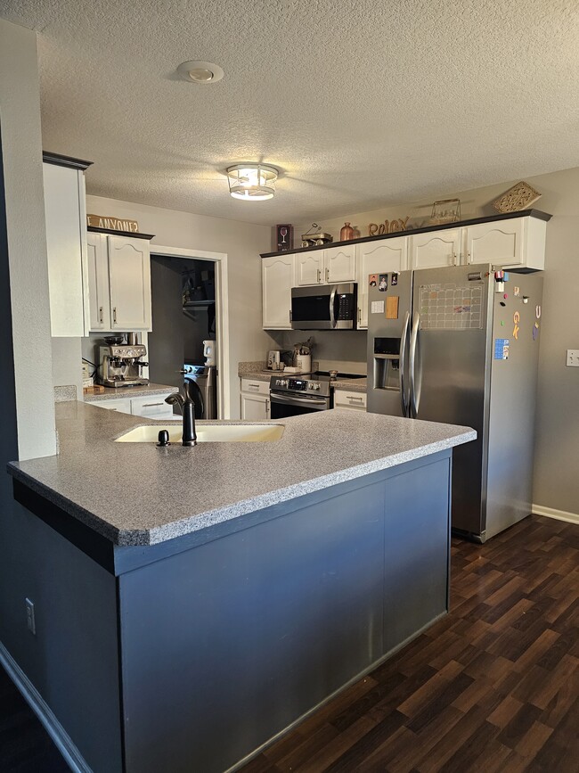 Building Photo - 3409 Brook Ridge Ct
