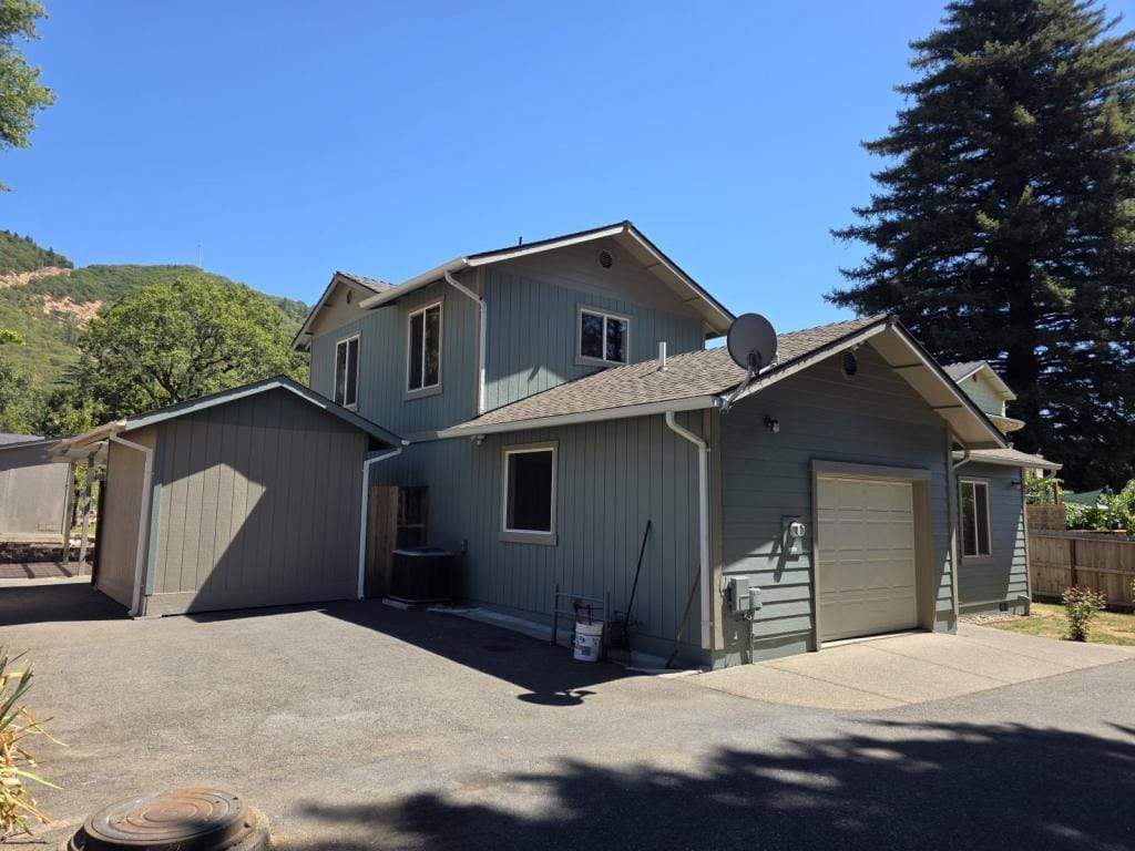 Foto principal - 1020 NE Hefley St