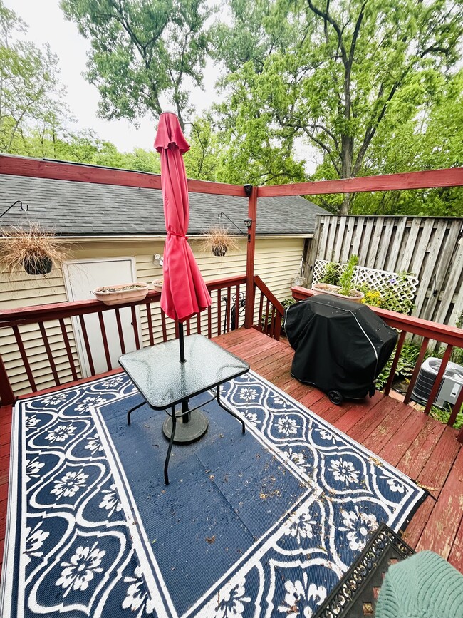 141 Charleston Dr