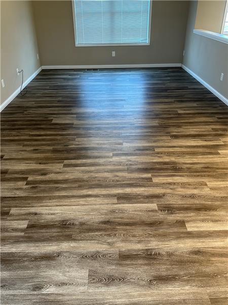 Building Photo - 1125 Gemstone Pointe Dr