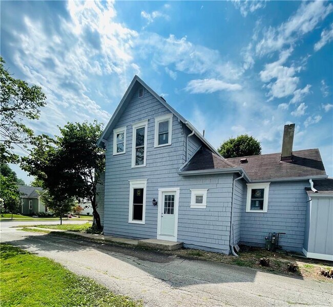 Building Photo - 510 N East St
