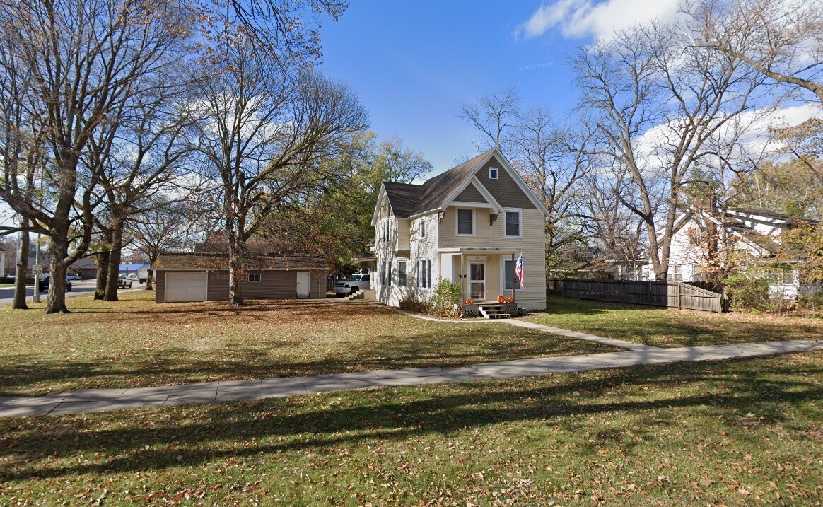 607 12th Ave, Brookings, SD 57006 House Rental in Brookings, SD