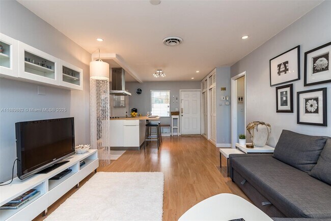 Foto del edificio - 2801 NE 33rd Ct
