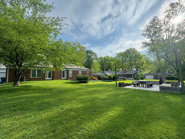 flat lot with ample space - 14060 Agusta Dr