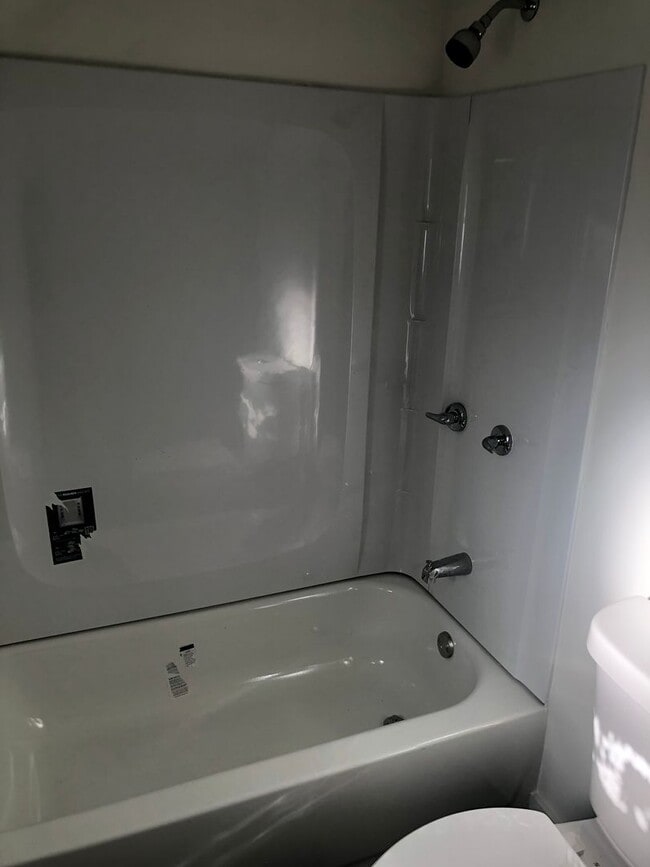 Building Photo - Newly remodeled home is located in Lancaster, SC 29720.