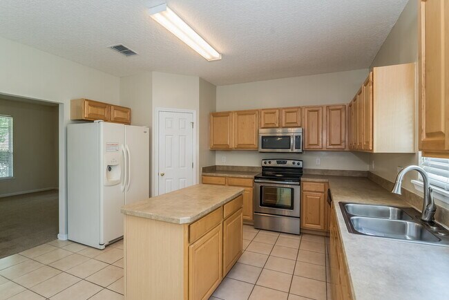 Foto del edificio - 341 W Tropical Trce