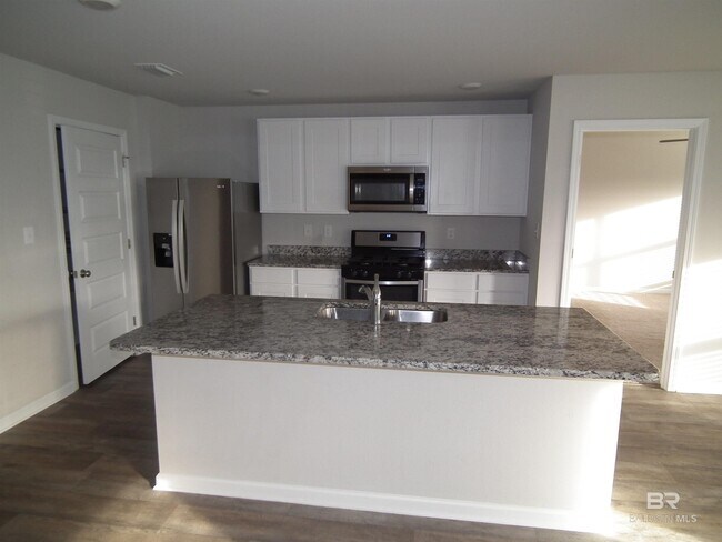 Foto del edificio - 24061 Citation Lp