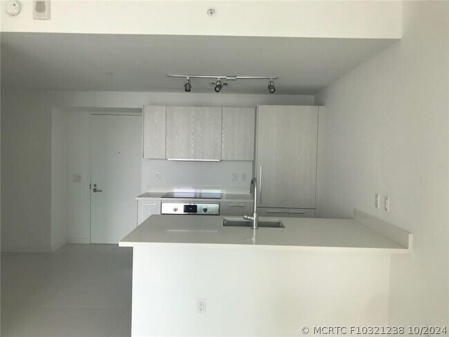 Foto del edificio - 501 NE 31st St