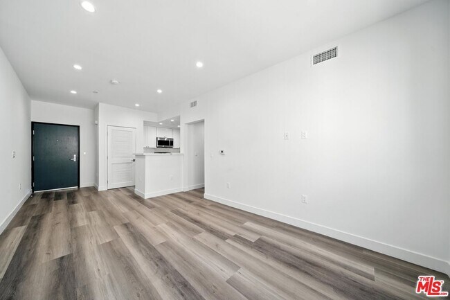 Foto del edificio - 627 N Dillon St