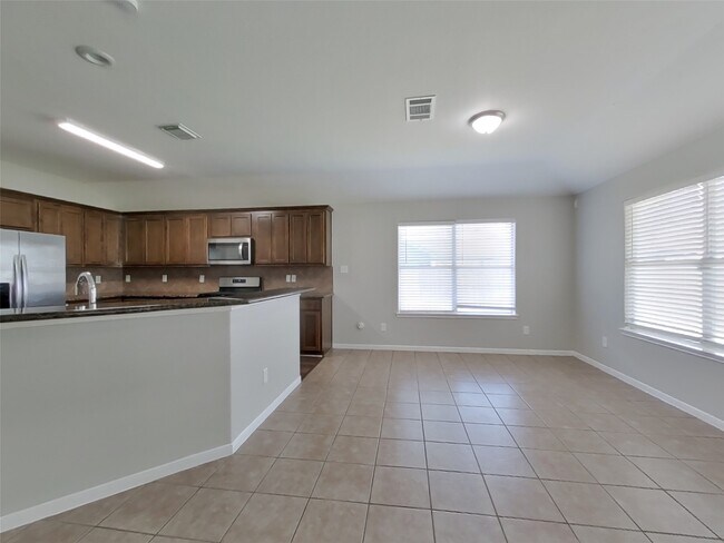 Foto del edificio - 3126 Lake Breeze Ln