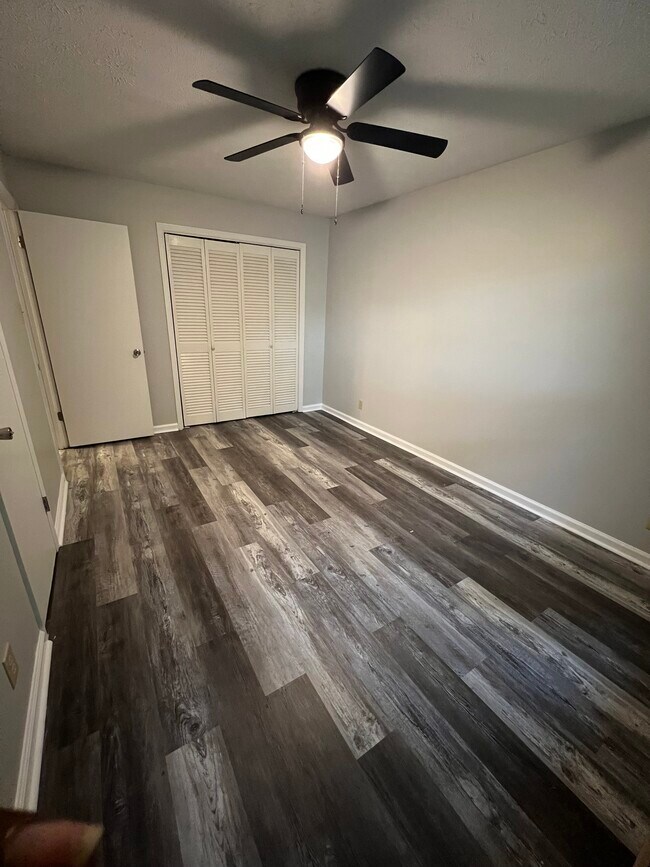 Foto del edificio - 486 Lacebark Dr