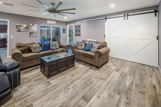 Building Photo - 230 Coral Dr