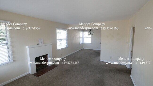 Building Photo - Charming 3 bd/ 1 bth Single Family Home in...