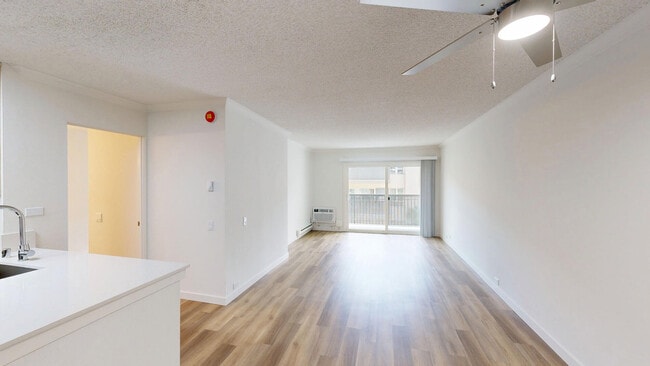 Interior Photo - Eight 80 Newport Beach