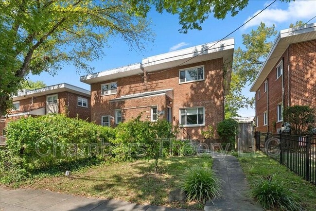 Building Photo - 4411 Harrison St NW