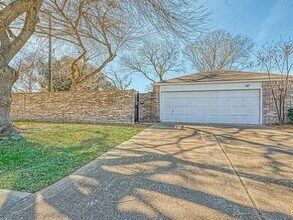 Building Photo - 3610 Vineyard Dr
