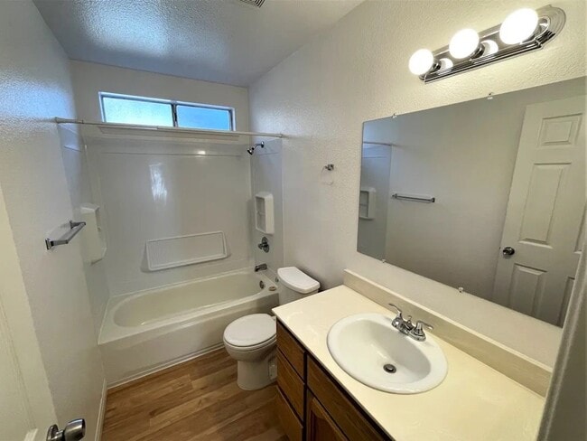 Building Photo - 4886 Birkdale Cir