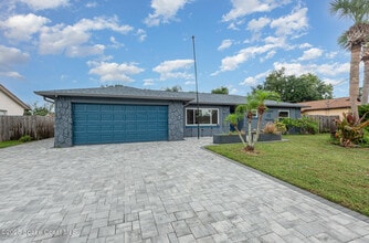 Building Photo - 986 Sycamore Dr