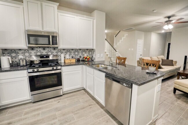 Foto del edificio - 30533 Pleasant Oaks Dr