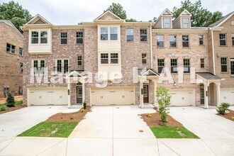 Building Photo - 3163 Clairebrooke Ave