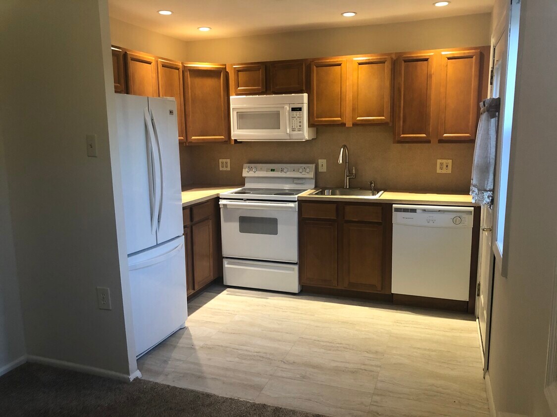 Foto principal - 2036 Westfield Terrace