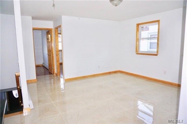 Foto del edificio - 154-36 58th Rd