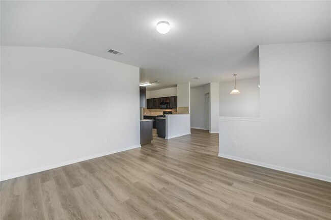 Building Photo - 205 Zarya