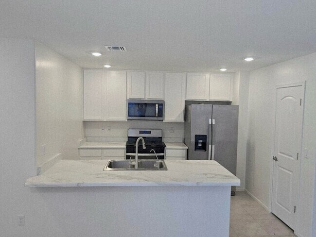 Foto del edificio - Charming 3-Bed/2-Bath House (Rita Ranch Co...