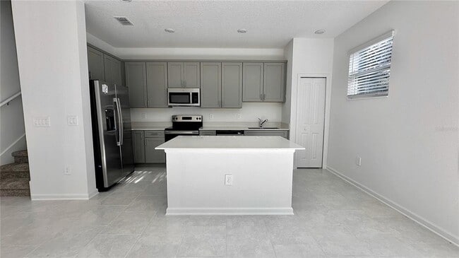 Building Photo - 7600 Stone Crk Trl