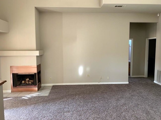 Foto del edificio - 28070 Coolglen Dr