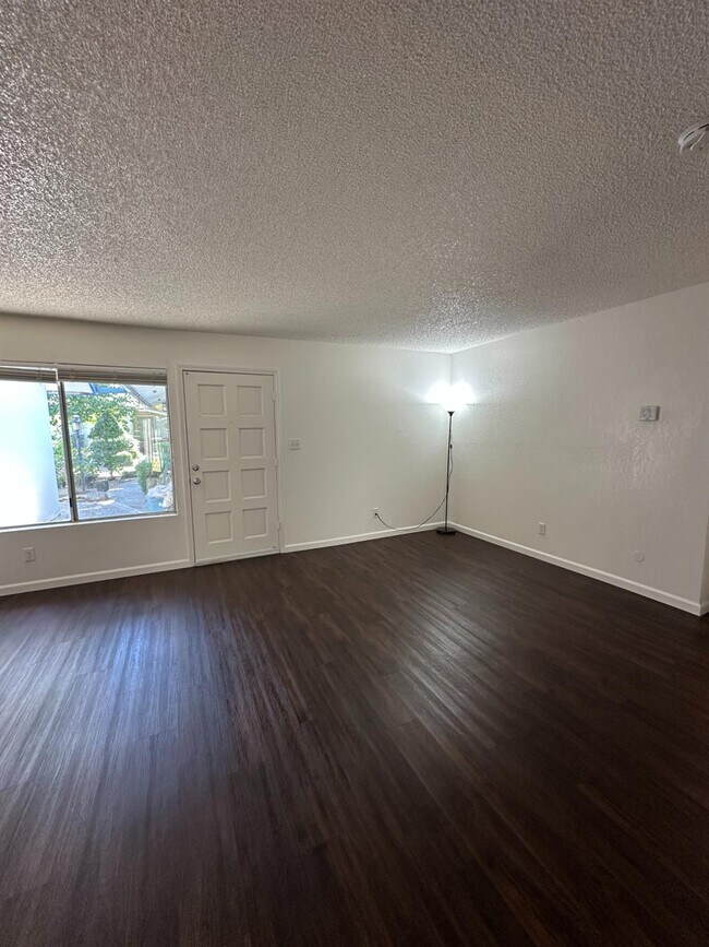 Foto del edificio - 1409 W Fairmont Ave
