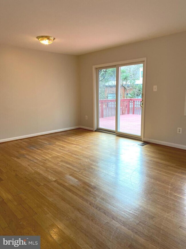 744 Lawton St, McLean, VA 22101 House Rental in McLean, VA