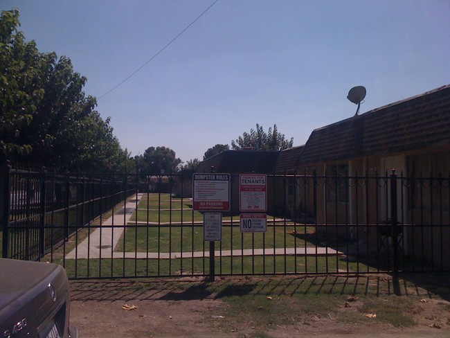 Building Photo - The Albany Apartments