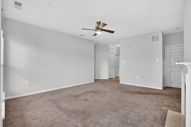 Foto del edificio - 4138 Fountainside Ln