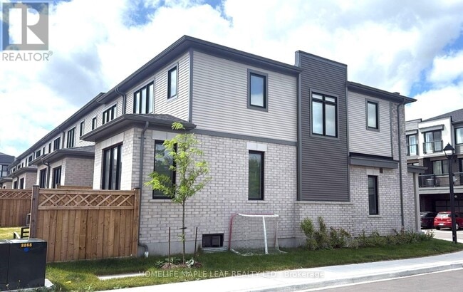 Building Photo - 48 Sorbara Wy