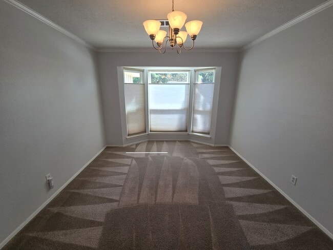 Dining Room - 8909 Hilton Ave NE