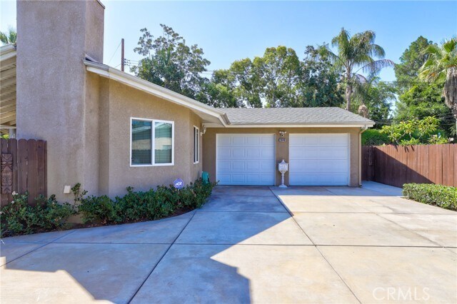 Foto del edificio - 2040 E Rose Ave