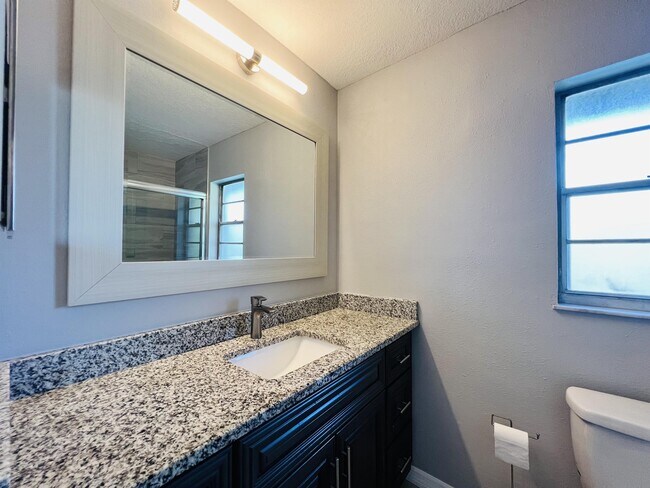 Foto del edificio - 58 Windtree Ln