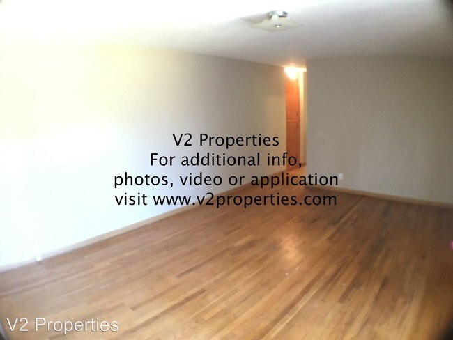 Building Photo - 11351 NE Glisan St
