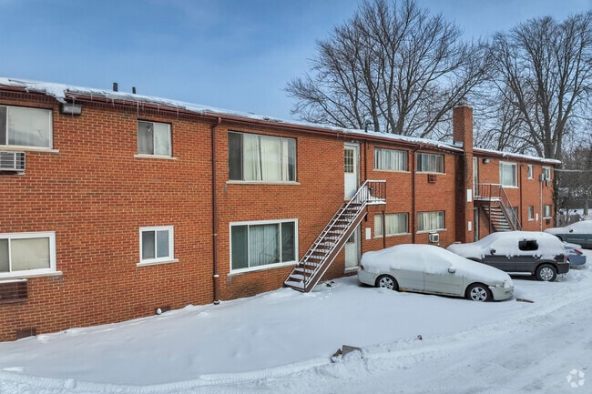 Building Photo - 17161 Denver St