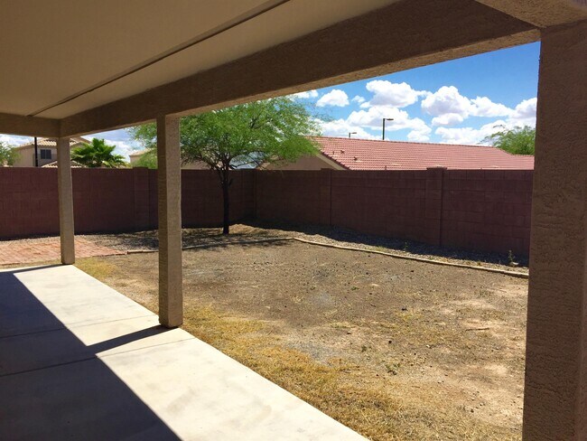 Foto del edificio - 21827 W Cocopah St