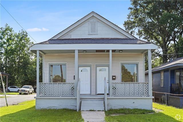 Building Photo - 1102 Hendee St