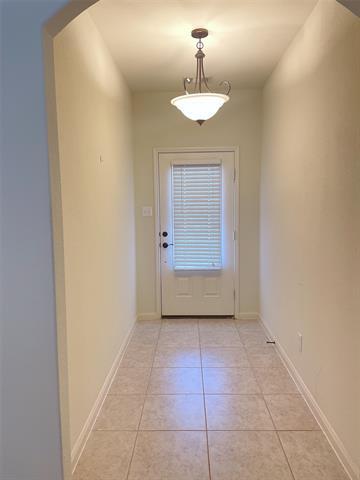 Building Photo - 901 Summer Oaks Dr